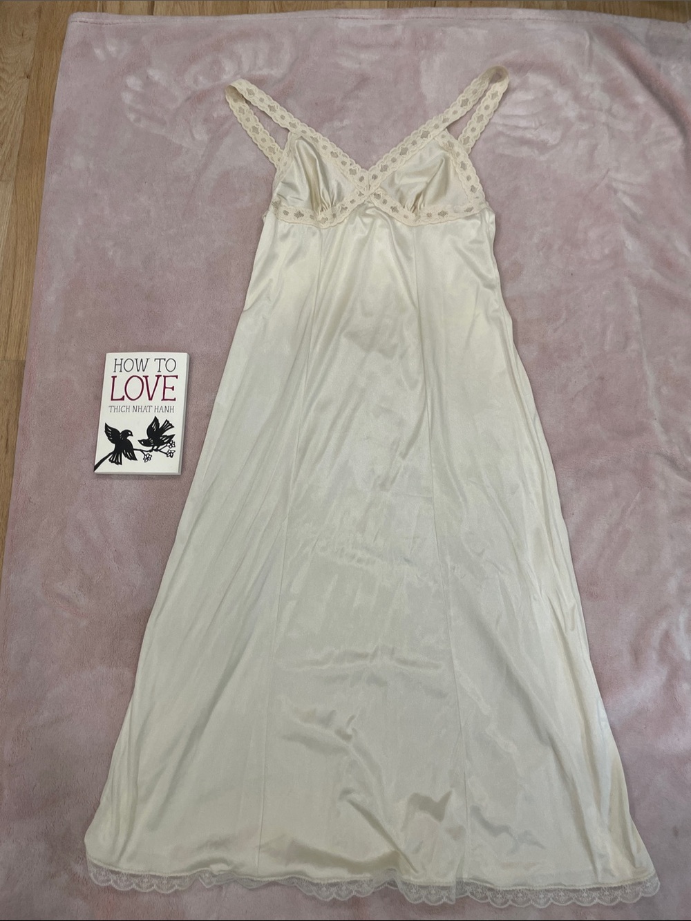 VTG 70s Eaton Vanity Fair Cream Lace Full Slip Dress - Size 34 (Small)